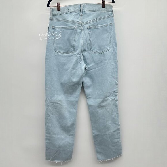 Old Navy NWT Women's Distressed Light Wash High-Rise Straight-Leg Jeans Size 12 - Picture 2 of 10